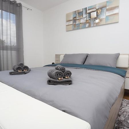 Apartman Perla Deluxe Poreč Exteriör bild